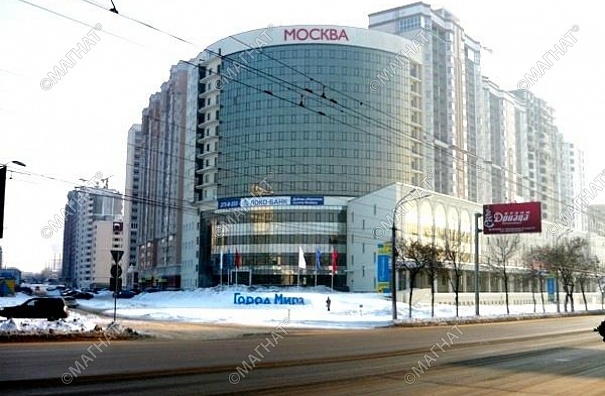 С наступающим!